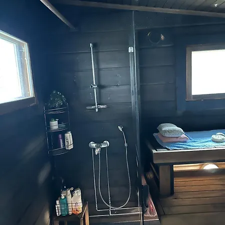 Chalet Private Aurora Glass & Lakeside With Finnish Sauna *